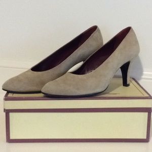 Vintage Anne Klein Suede Pumps